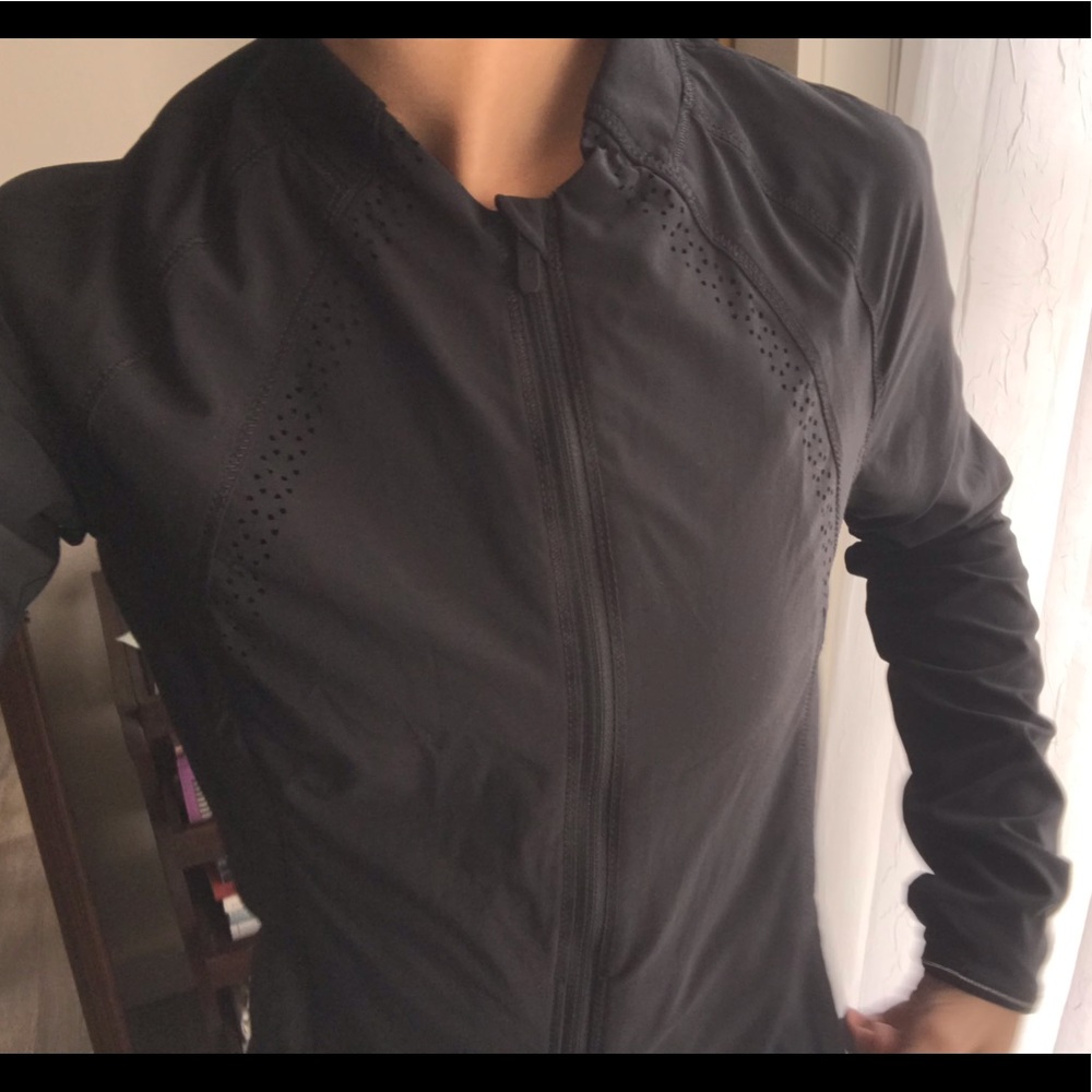 🍋 lululemon jacket